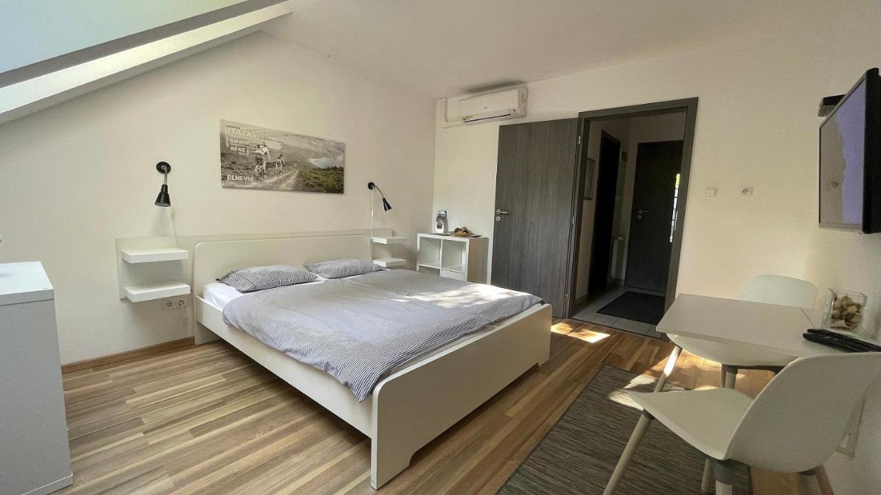 Benevia Apartments Печ Екстериор снимка